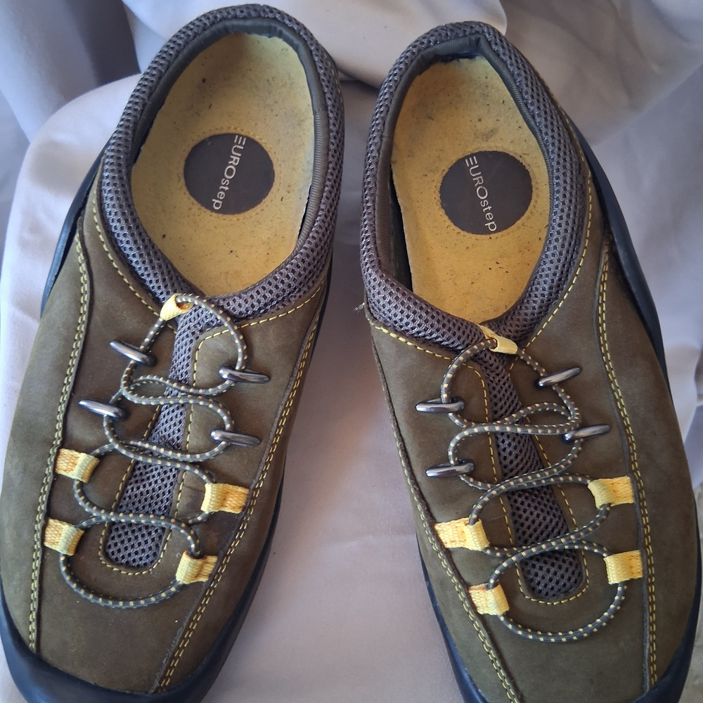 Sport Shoes